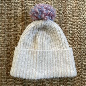 NWT Aritzia Auxiliary Domino Beanie